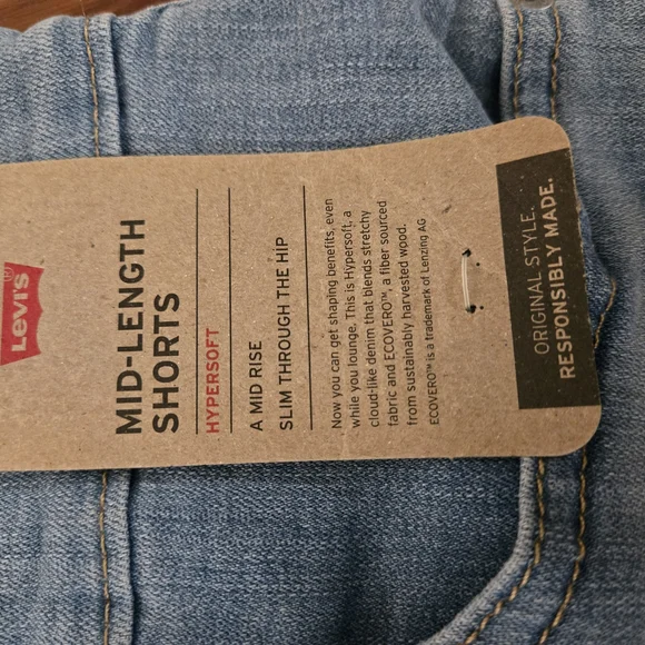 Levi's Light Blue Denim Shorts Mid- Rise Mid-Length Size 12 - Picture 2 of 6